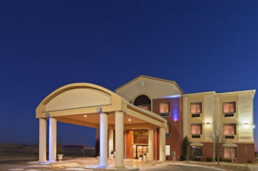 Holiday Inn Express Hotel & Suites Plainview by IHG